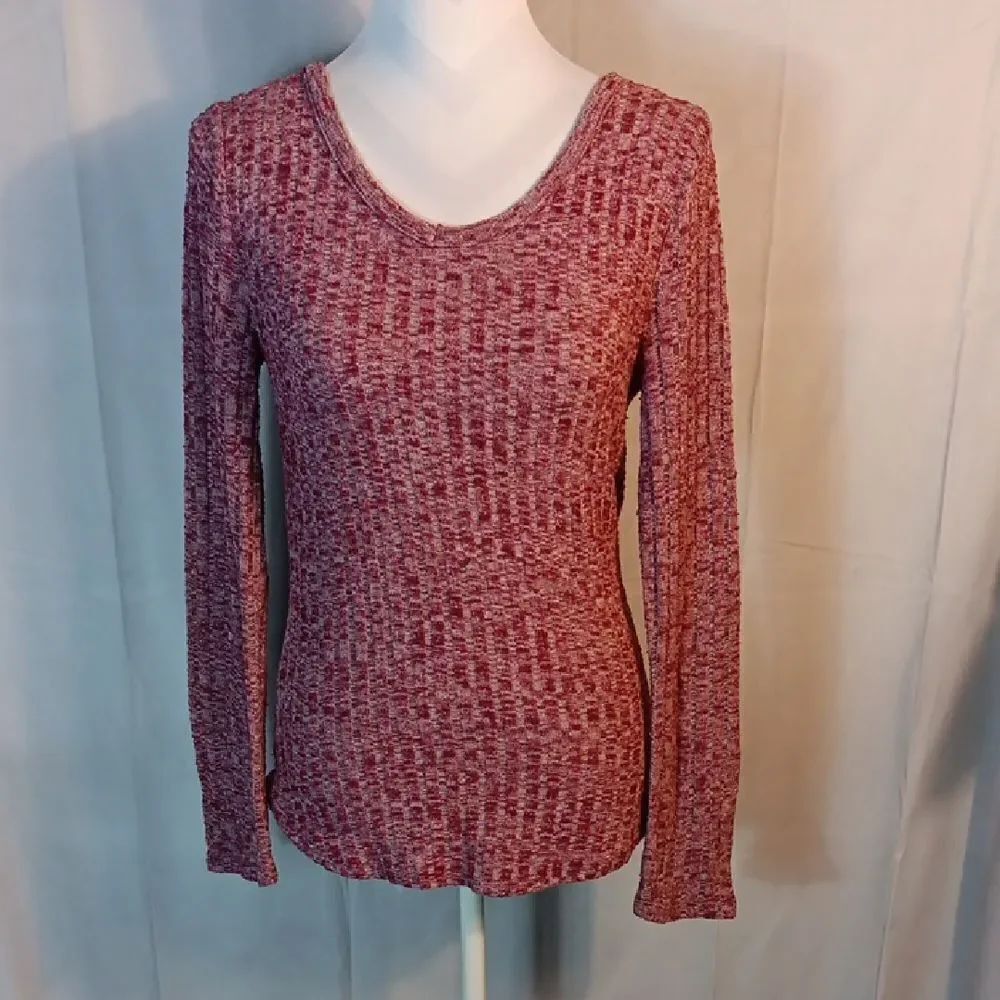 Women's Red Knit Top